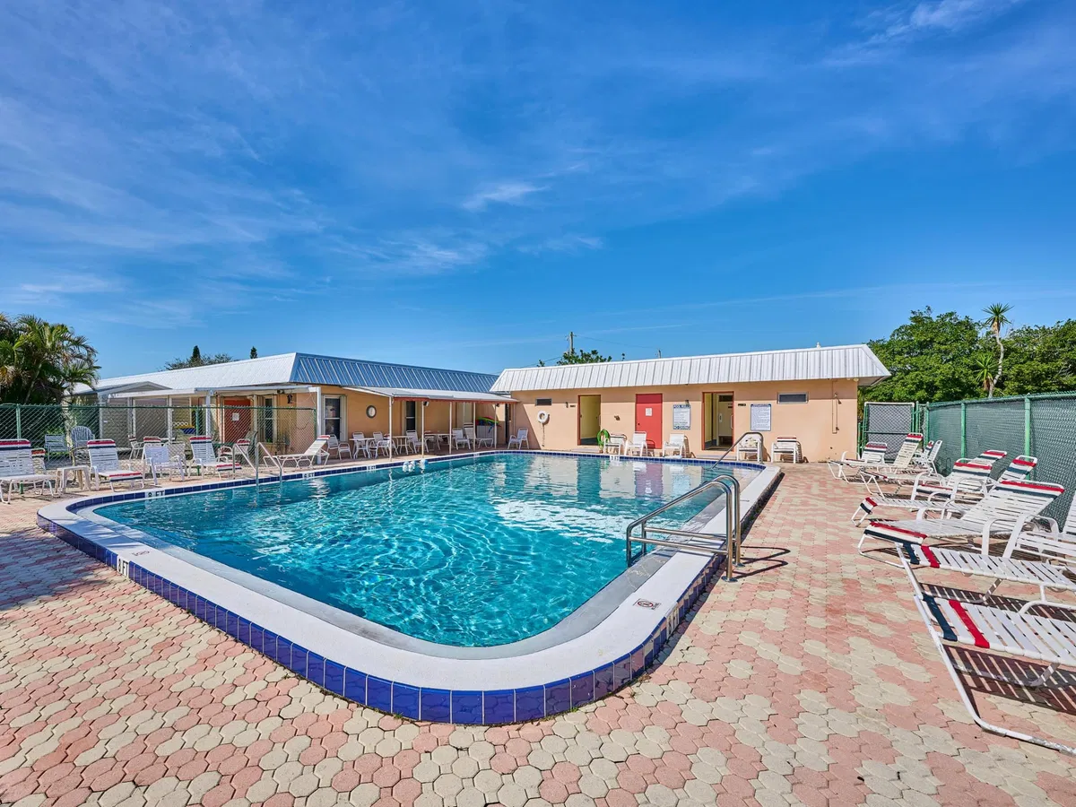 Residence photo 49