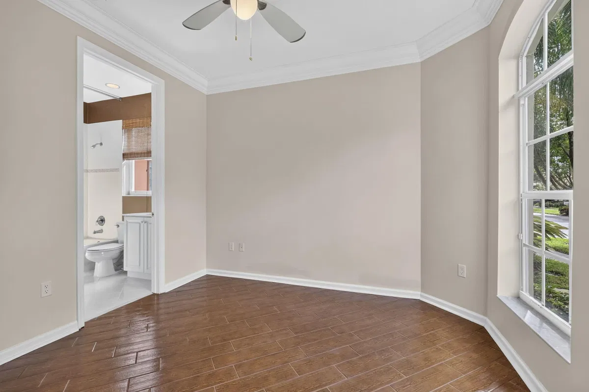  Residence photo 37