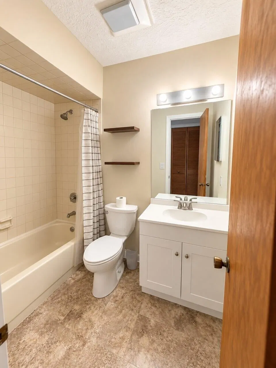 Residence photo 19
