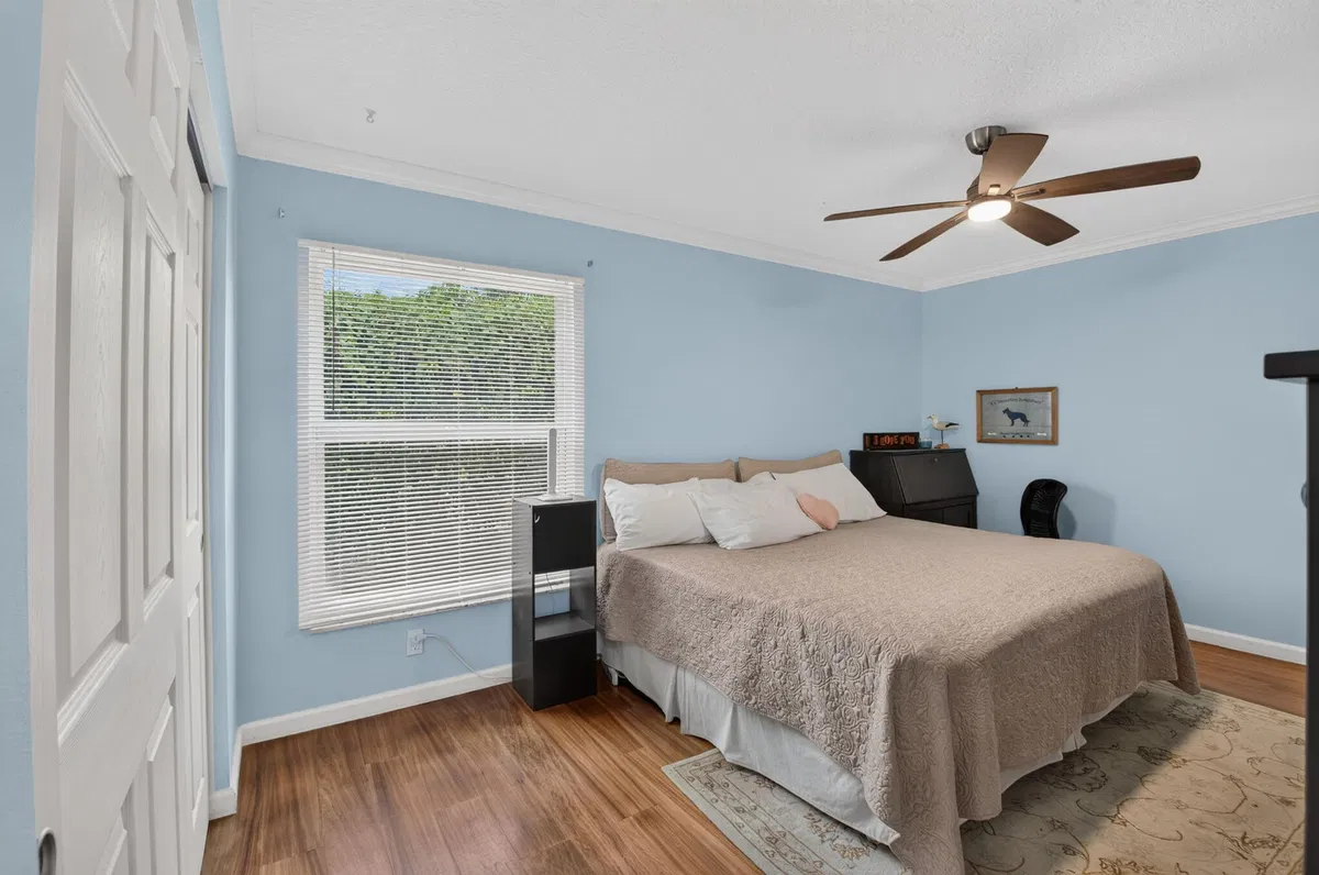 Residence photo 22
