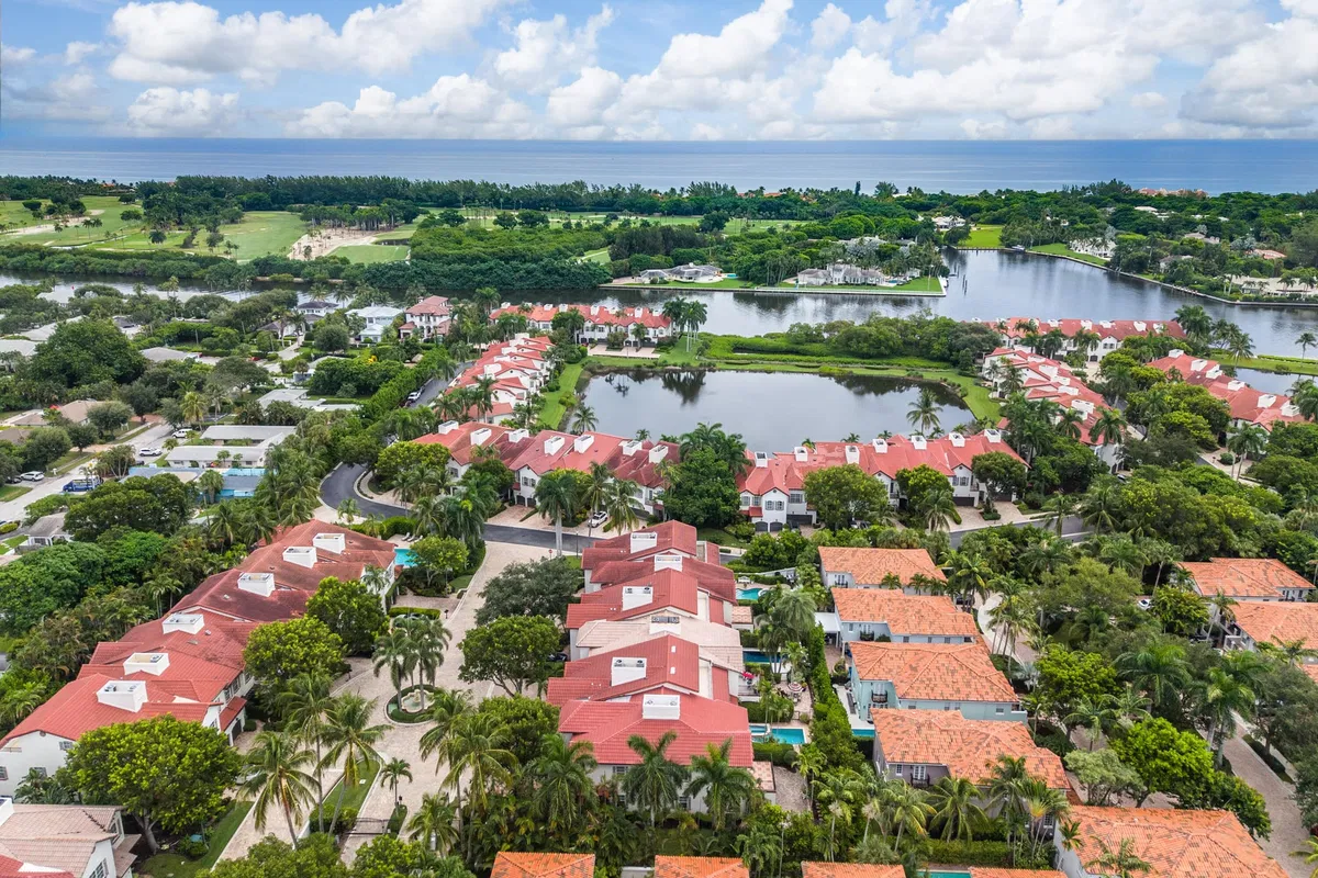 Palm Trail Delray Beach Residence photo 40