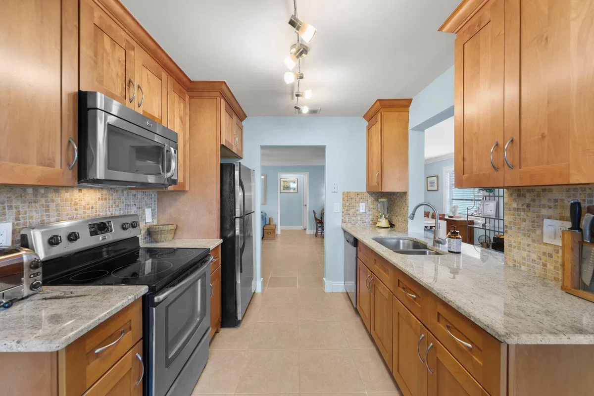 Residence photo 16