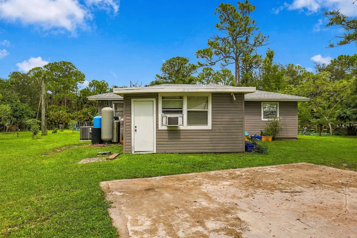Residence photo 22