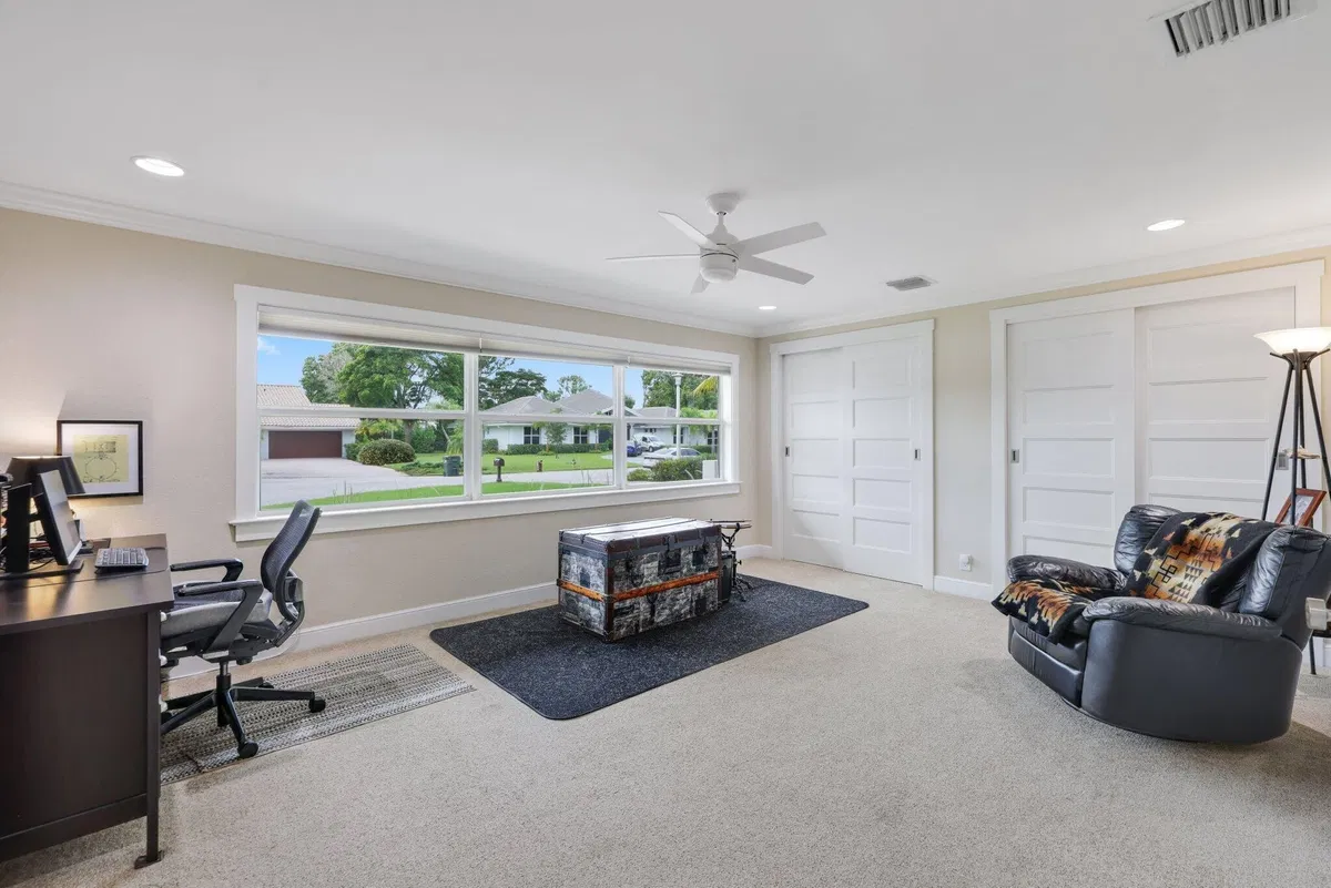 Residence photo 34