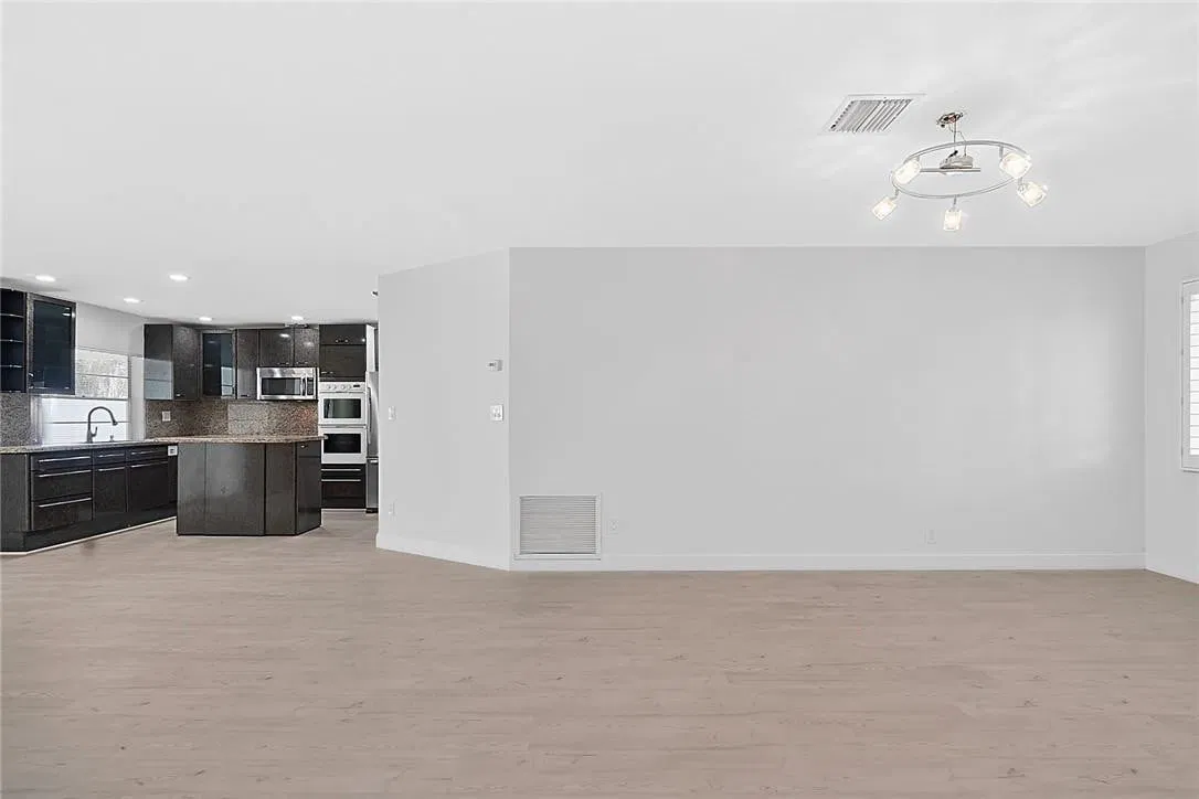 Residence photo 10