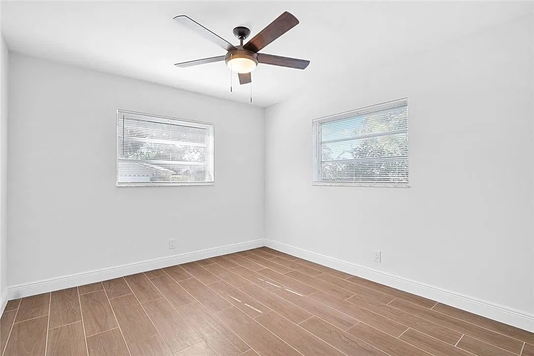 Residence photo 16