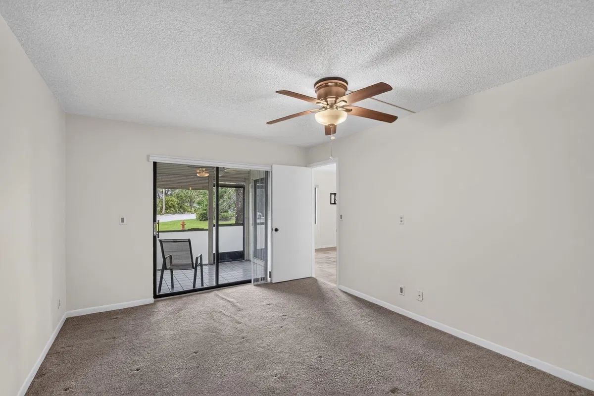 Unit 104 photo 22
