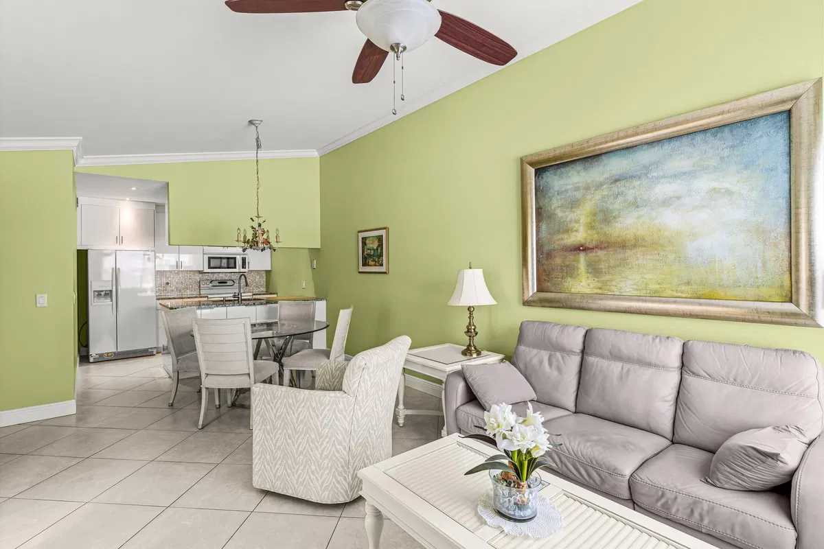 Residence photo 4