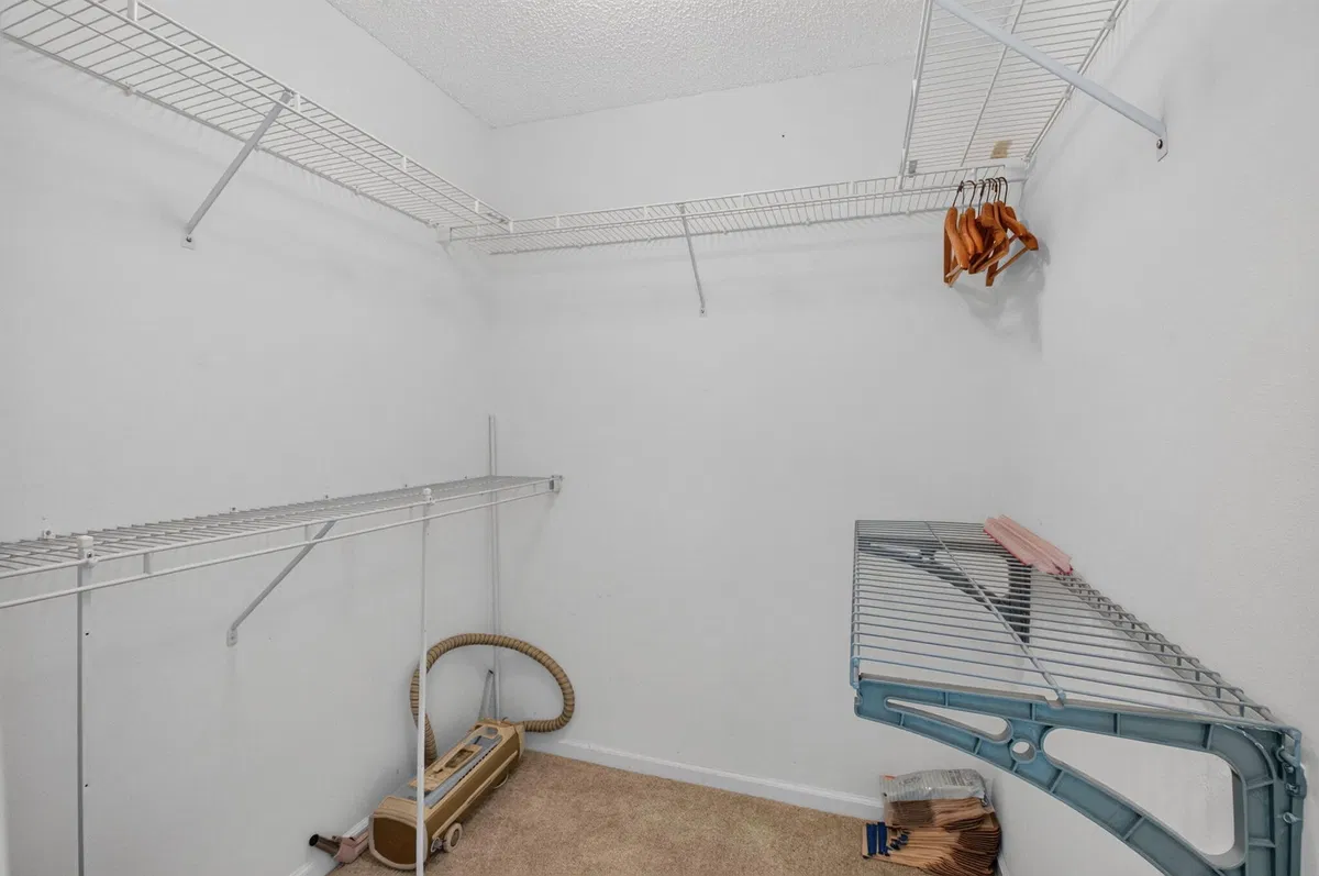 Residence photo 28