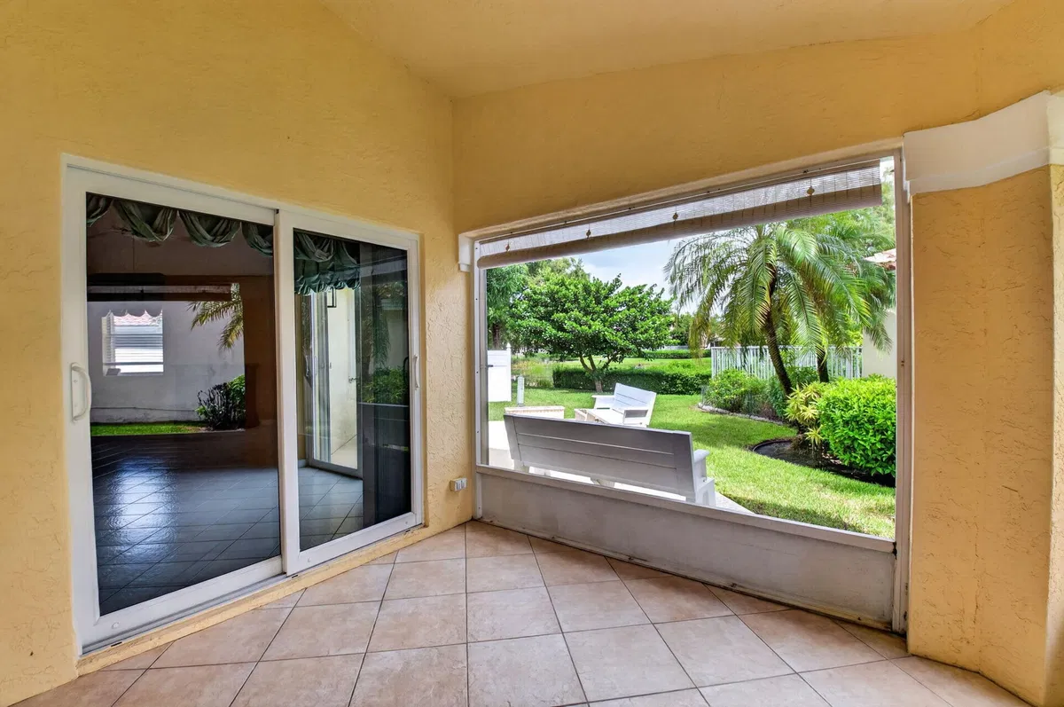 Residence photo 34