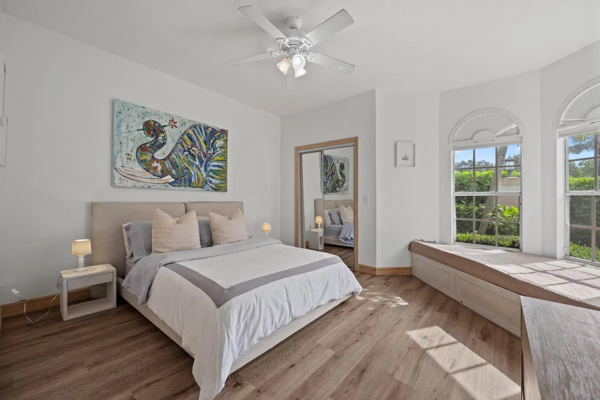 Residence photo 22