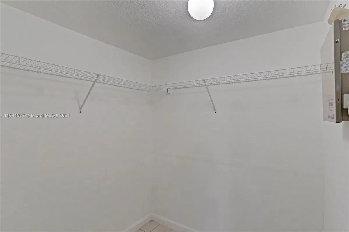 Unit 106 photo 7