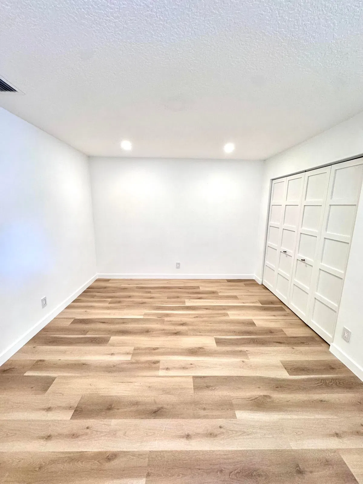 Residence photo 16
