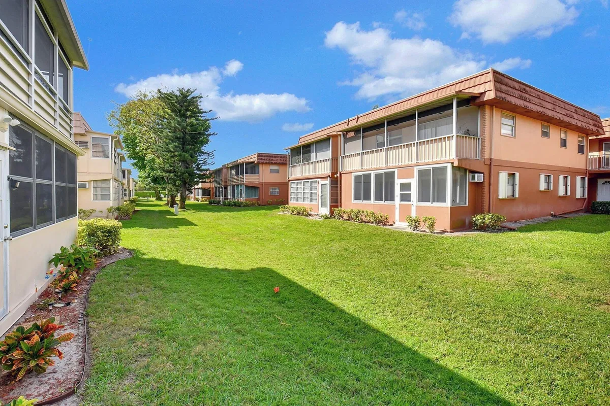  Residence photo 25
