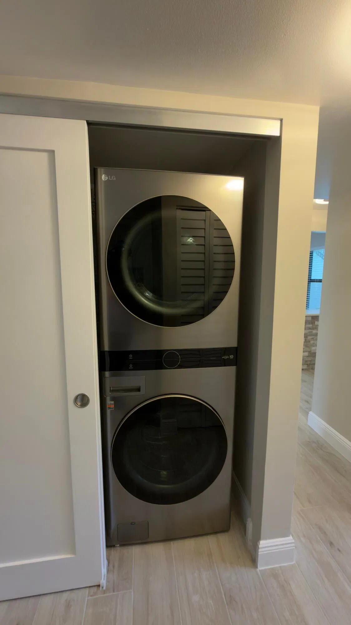  Unit C photo 25