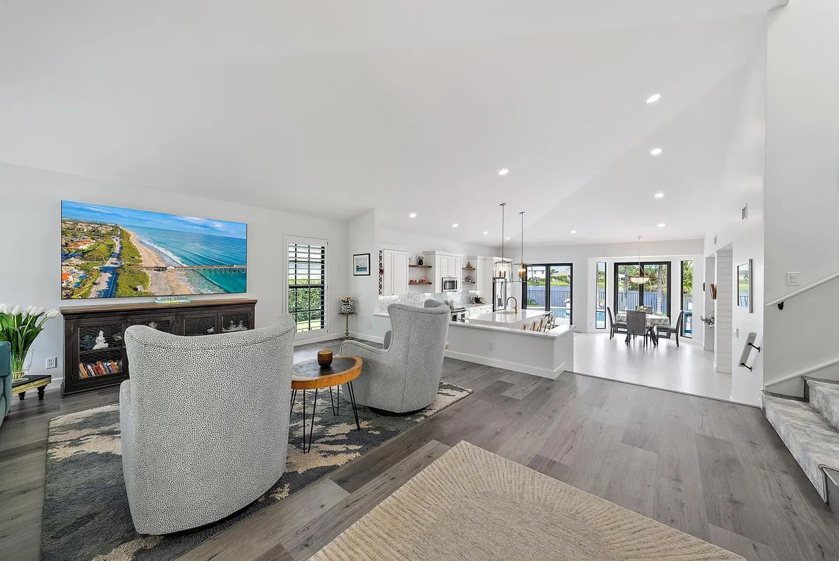 Residence photo 16