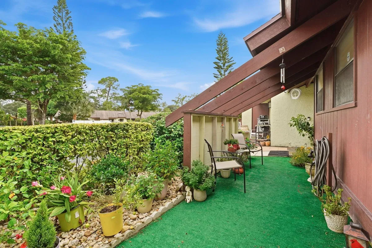 Residence photo 4