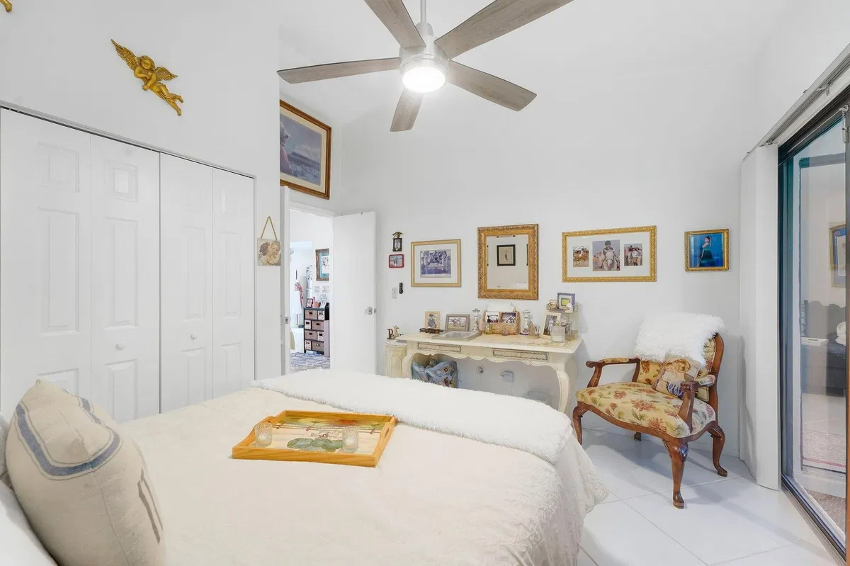 Residence photo 19