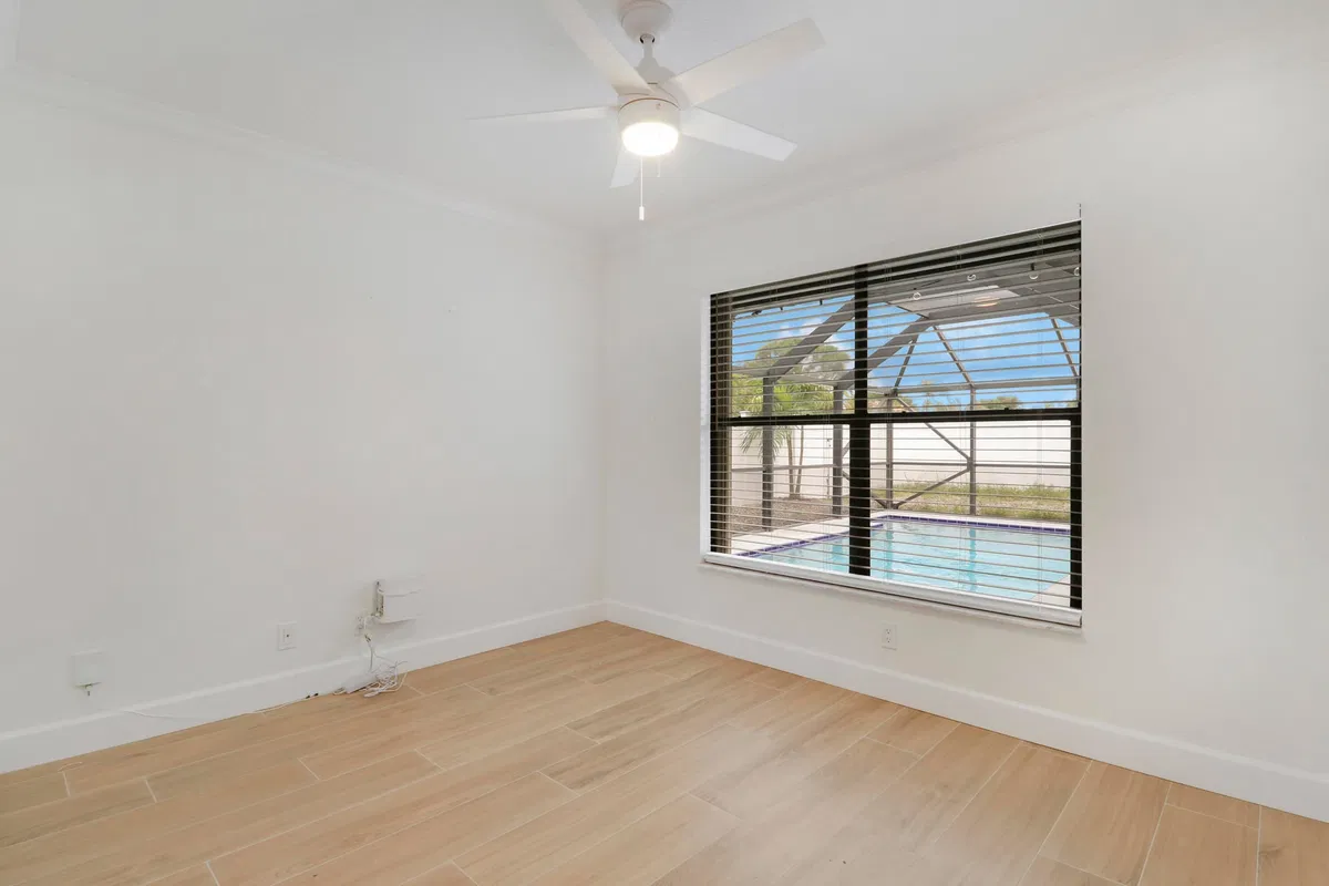 Residence photo 25