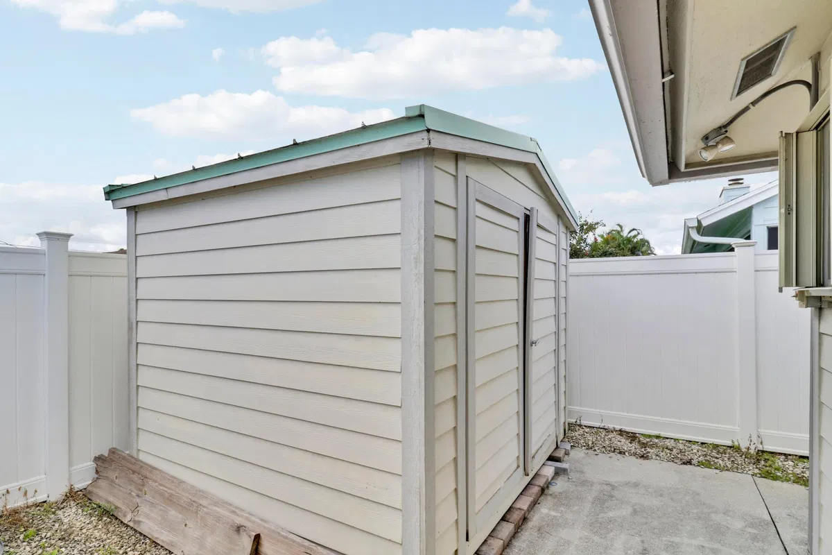 Residence photo 34