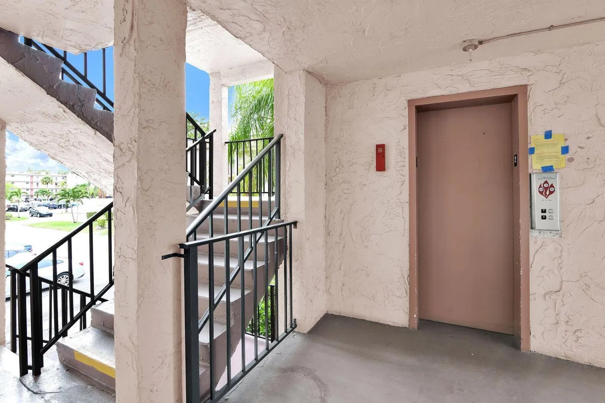 Unit 204 photo 19