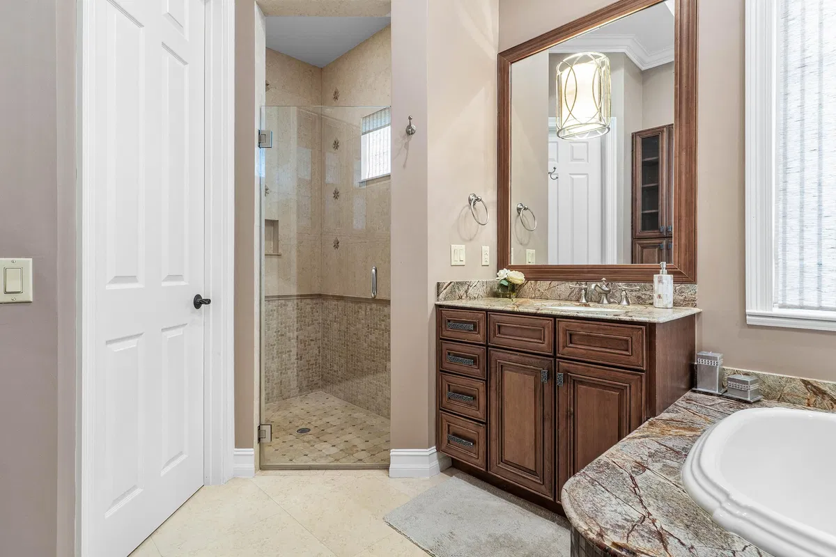  Residence photo 25