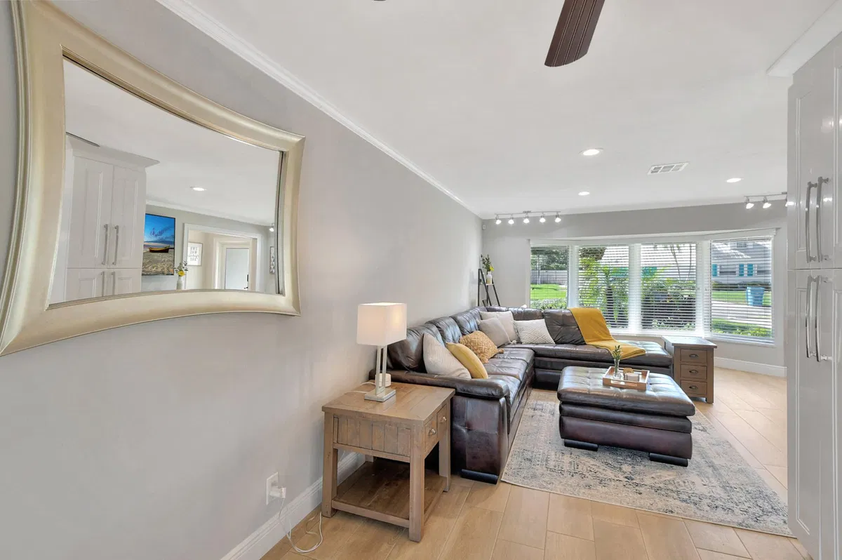  Residence photo 13