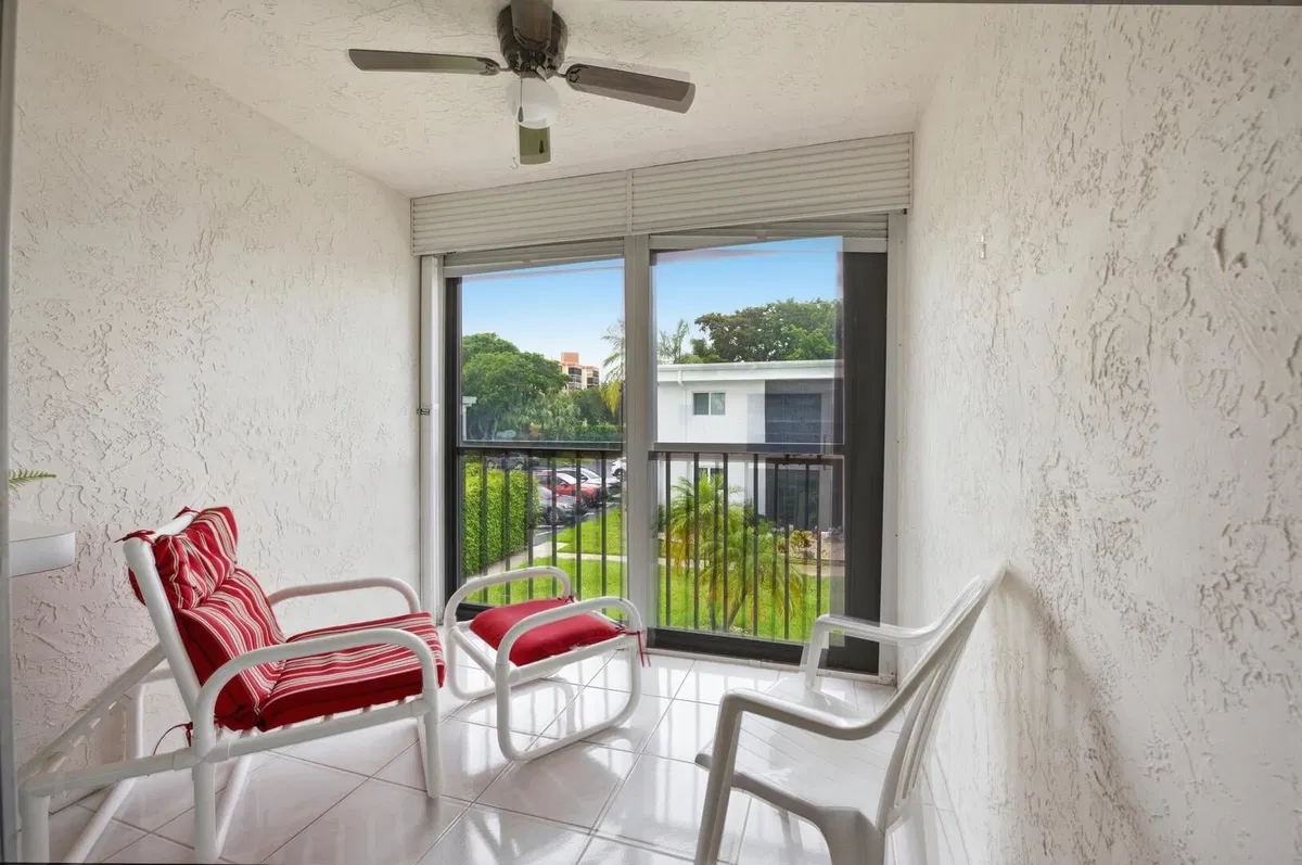  Unit 208 photo 16