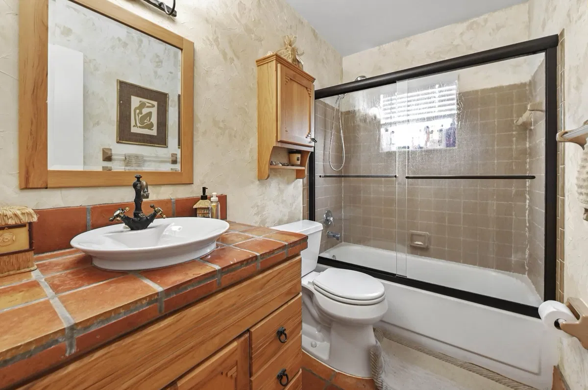 Residence photo 16