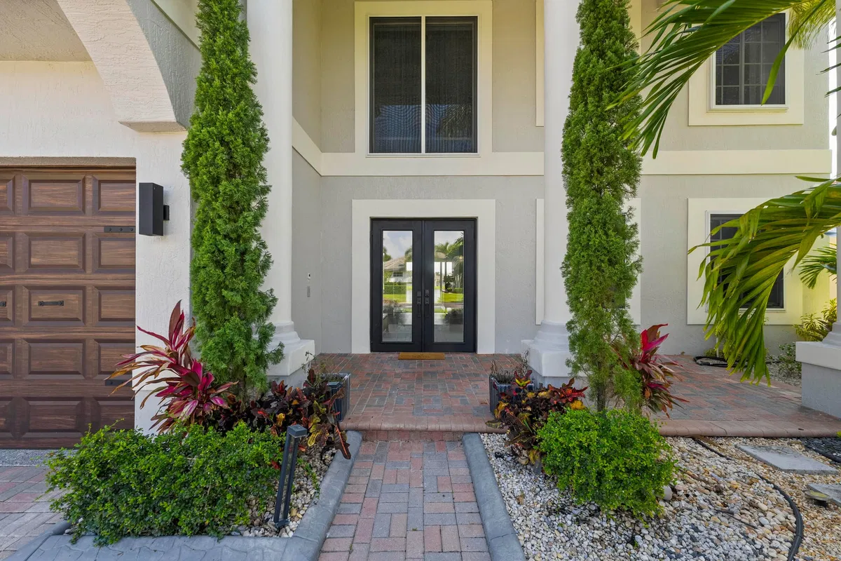 Residence photo 4
