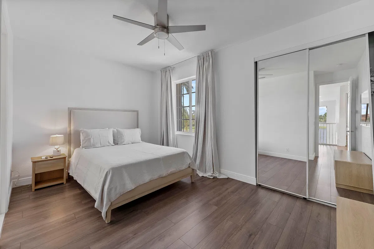Residence photo 31
