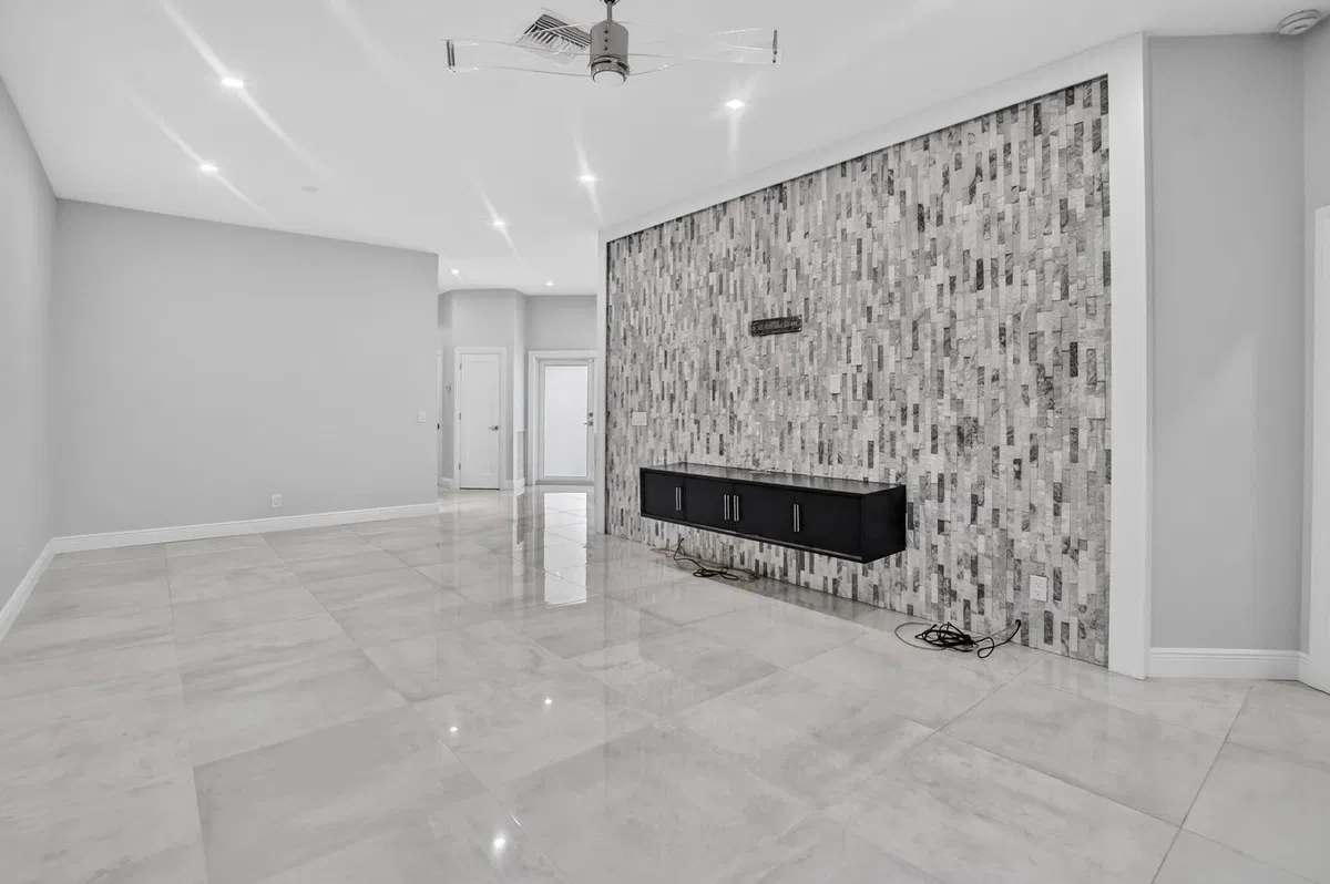 Residence photo 13