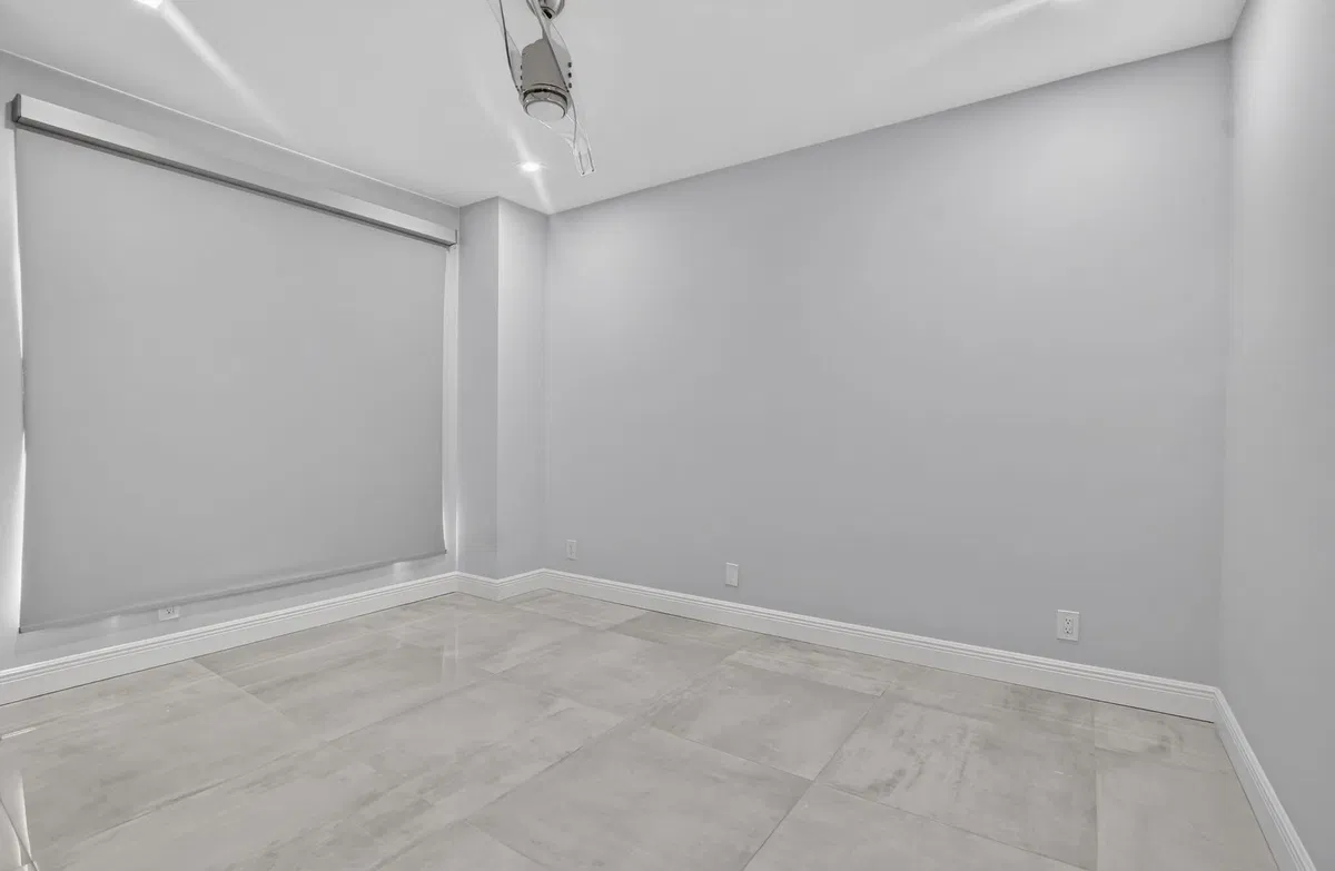 Residence photo 34