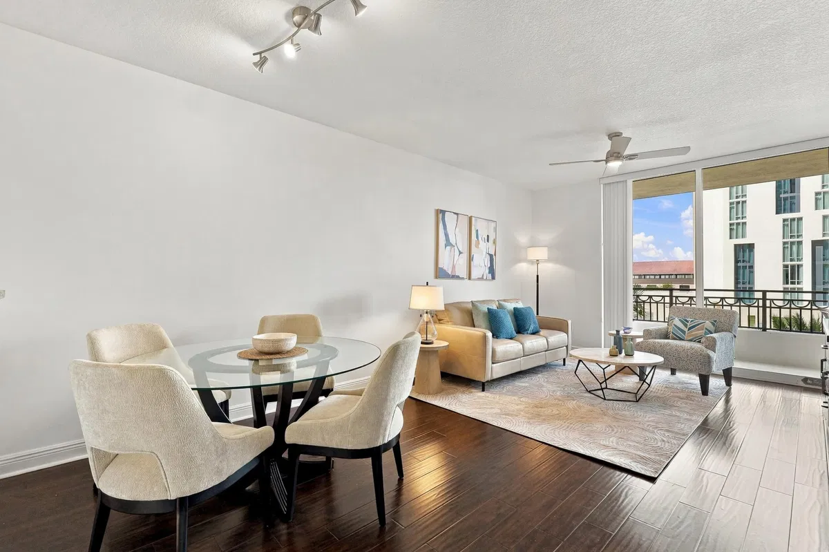 Cityplace South Tower Unit 521 photo 4