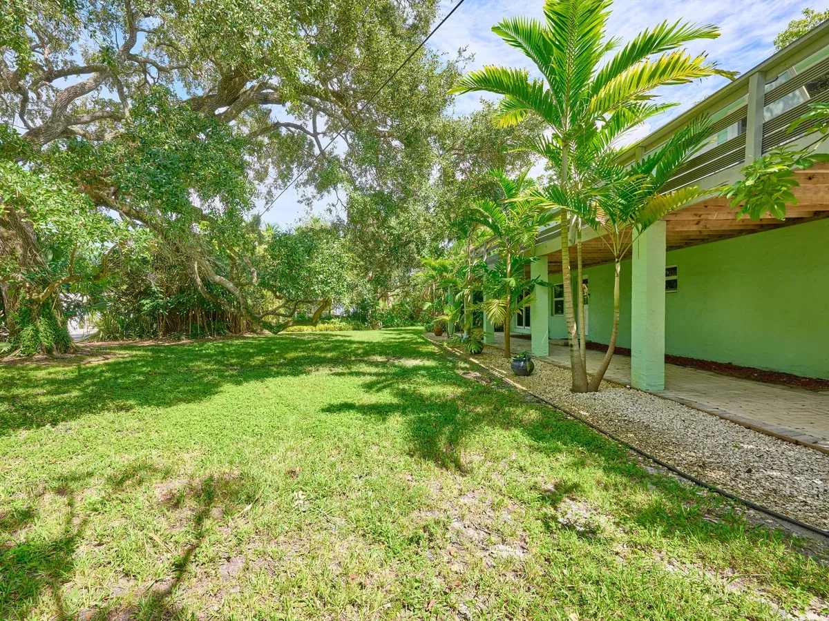  Residence photo 10