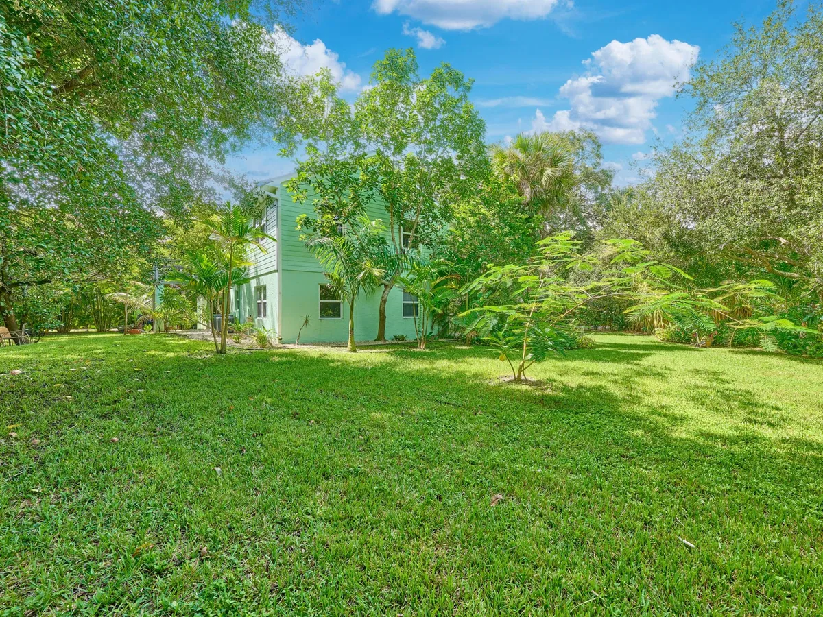  Residence photo 13