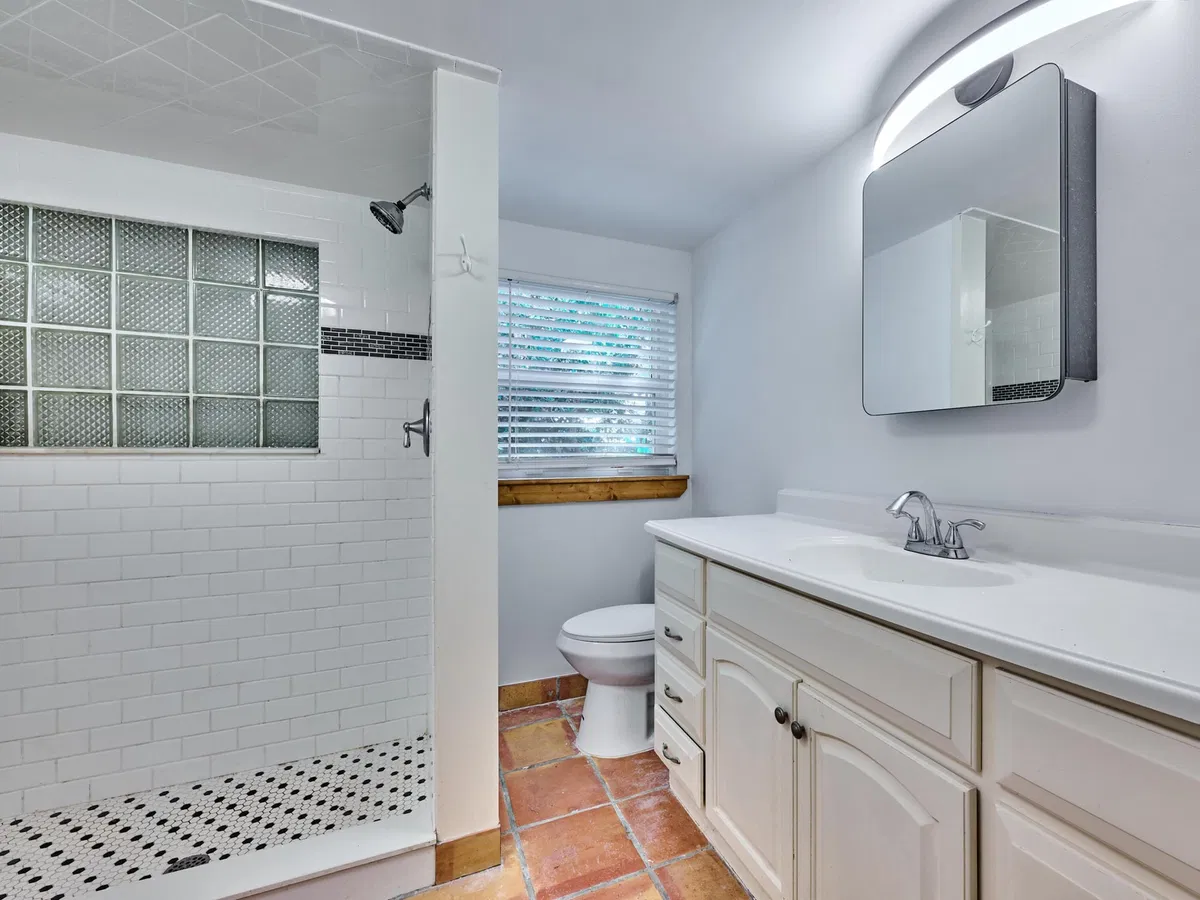  Residence photo 64
