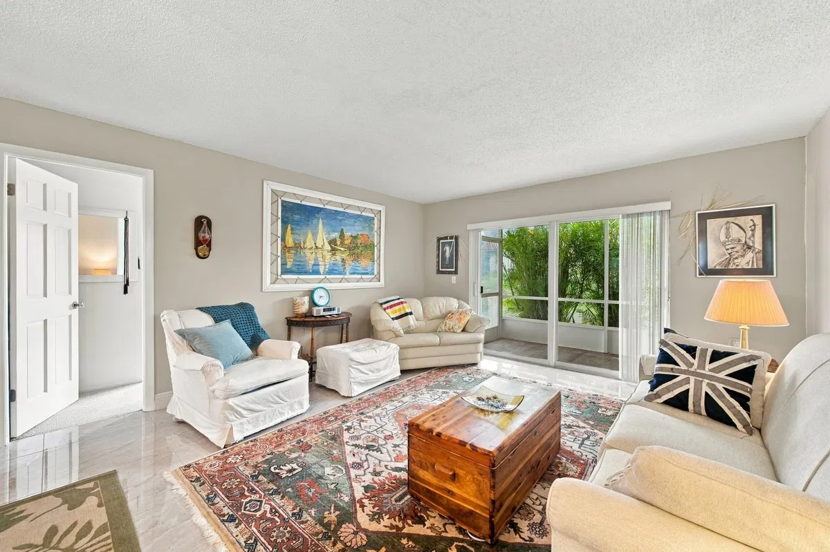Residence photo 7