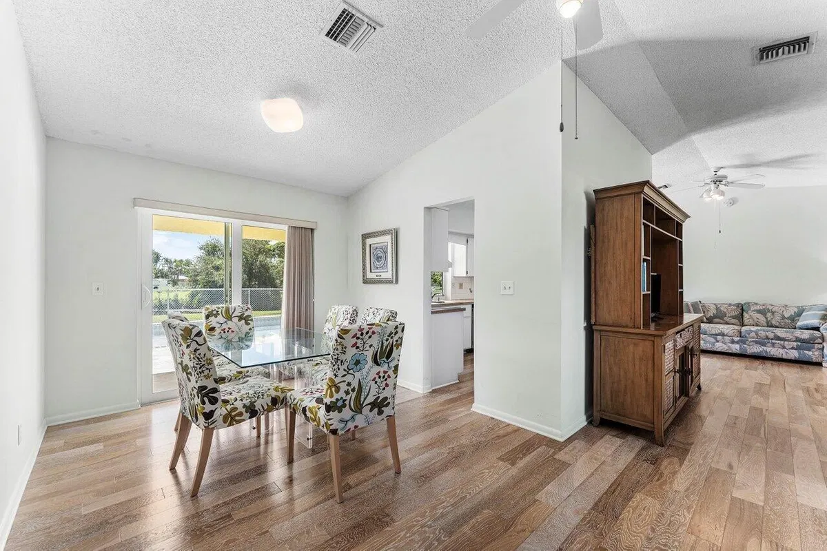 Residence photo 13