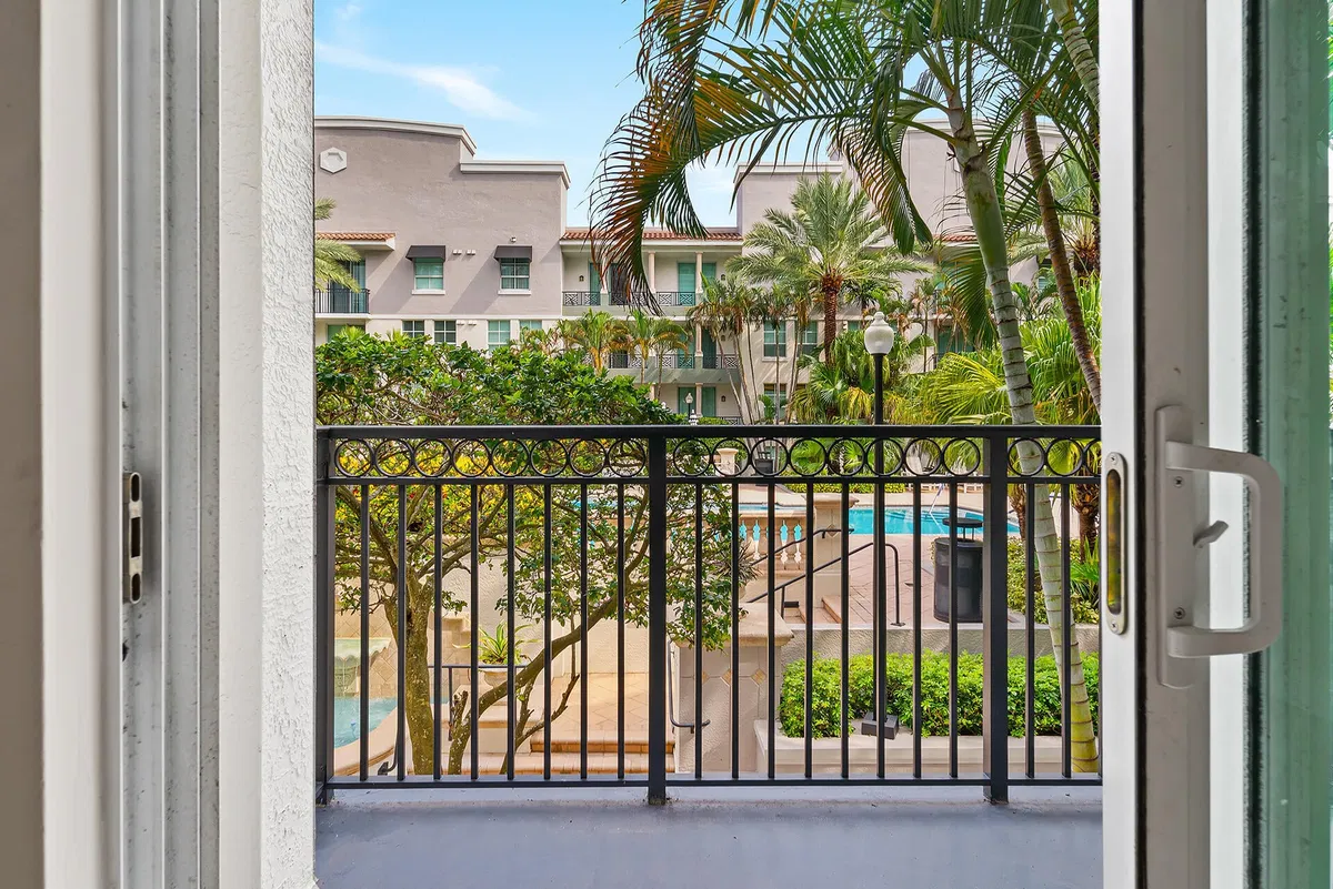 The Prado Unit 636 photo 10