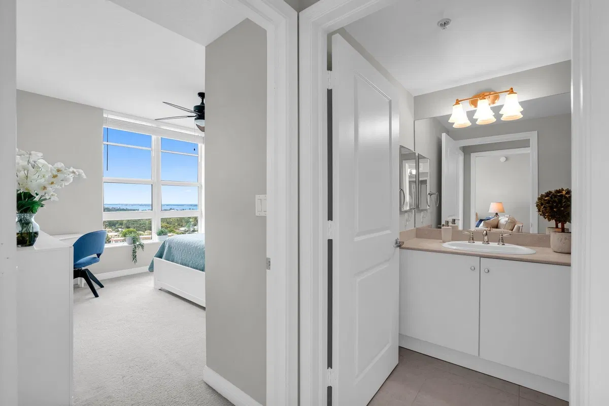 Unit 1213 photo 16