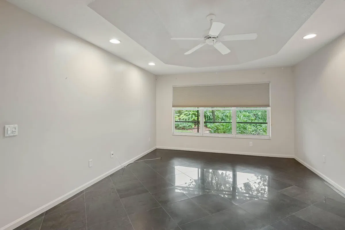 Residence photo 19