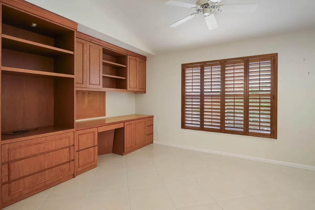 Residence photo 25