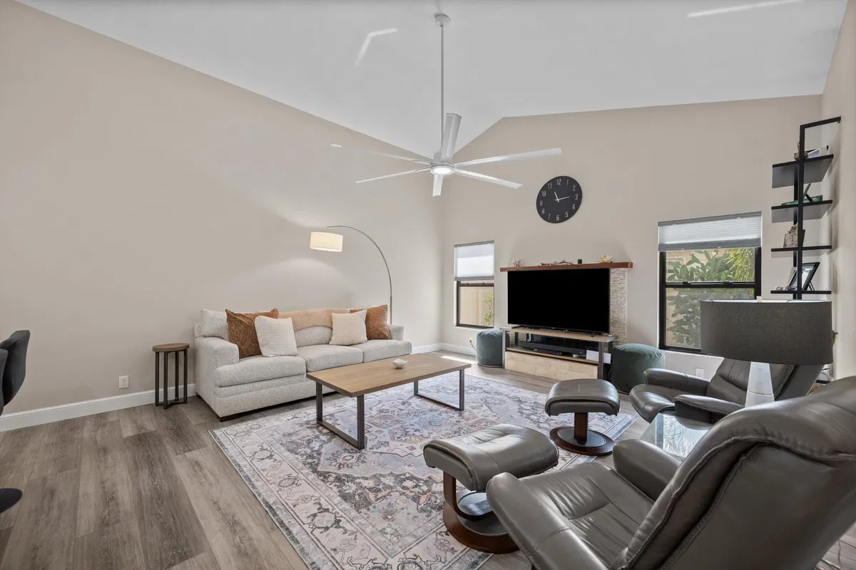Residence photo 13