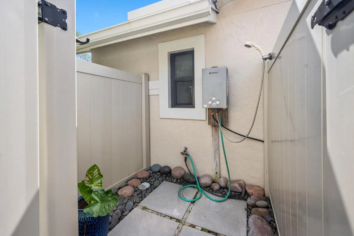 Residence photo 37