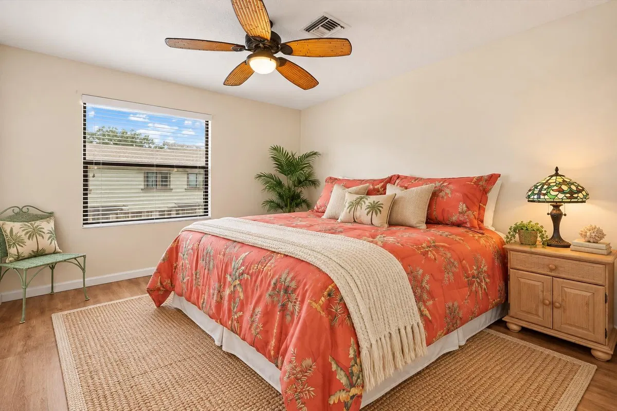 Residence photo 19
