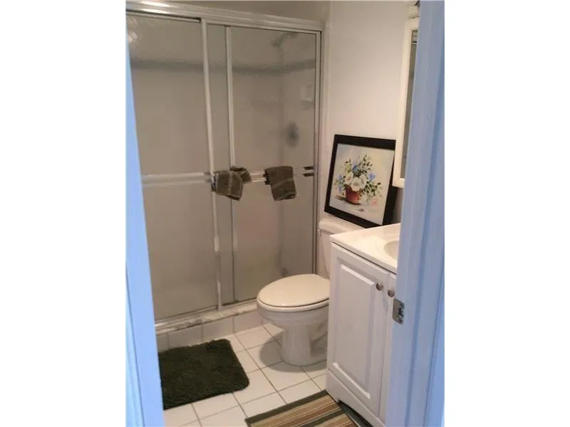 Unit 107 photo 7
