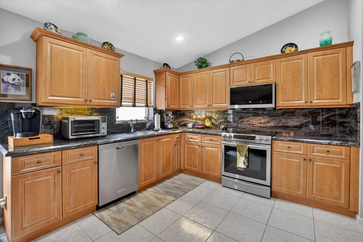 Residence photo 19