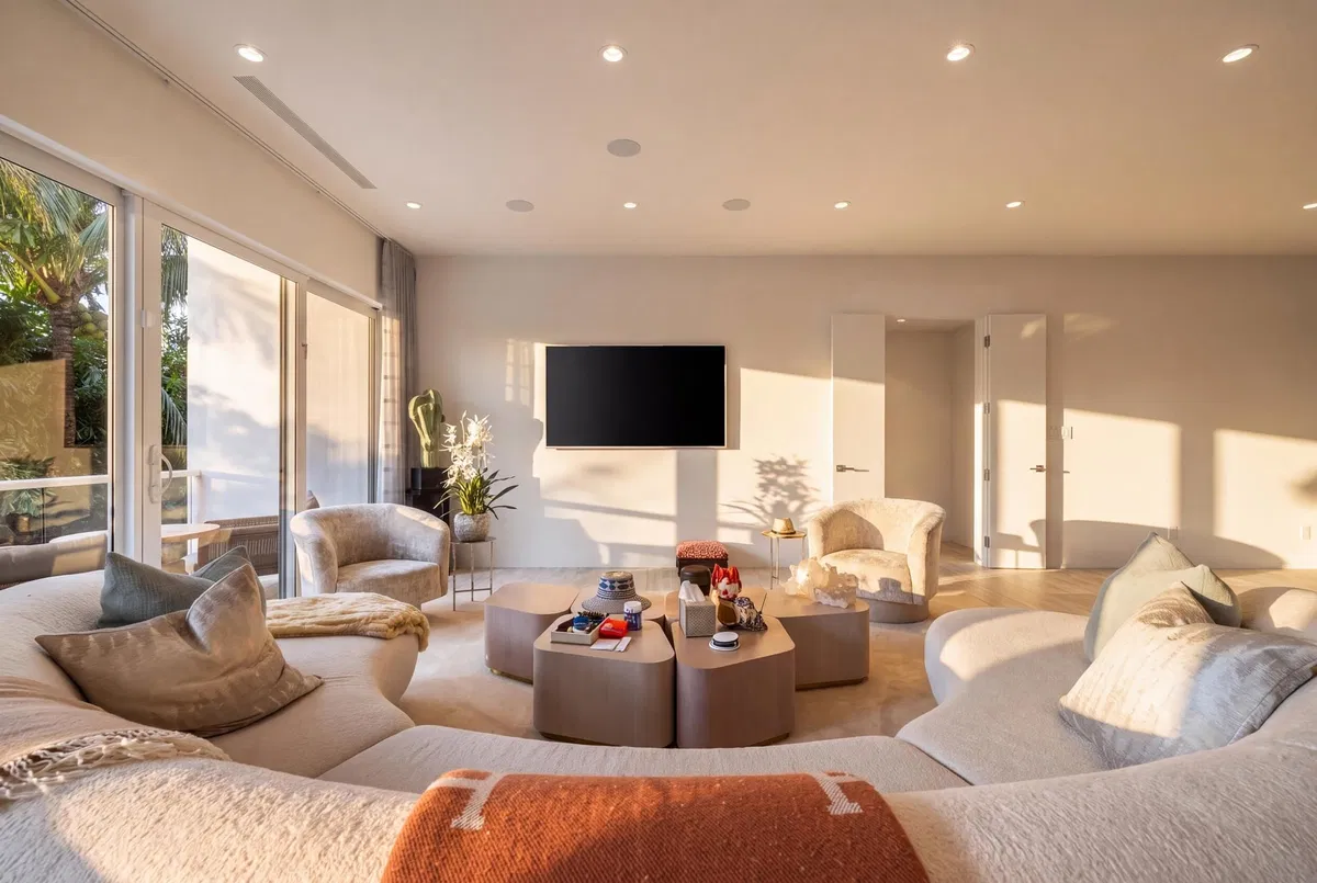 North End Palm Beach Residence