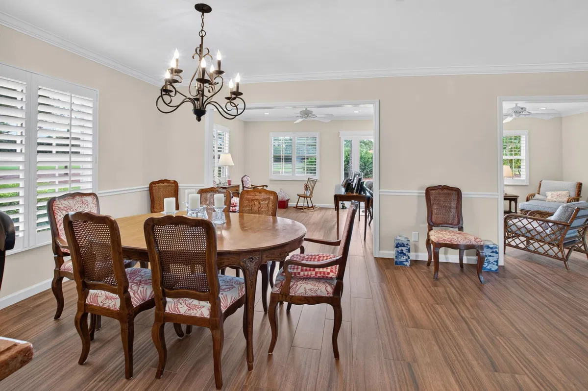 Residence photo 19